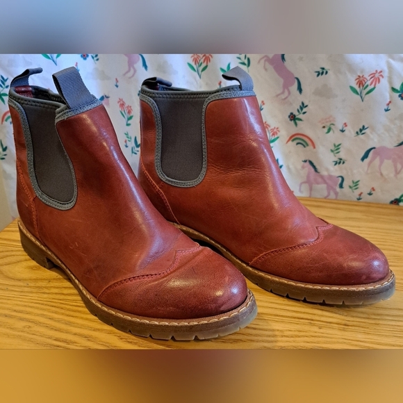 NWOT Lucchese Chelsea Burgundy Leather Casual Cowboy Western Winter Boot SZ 8.5 - Picture 3 of 11